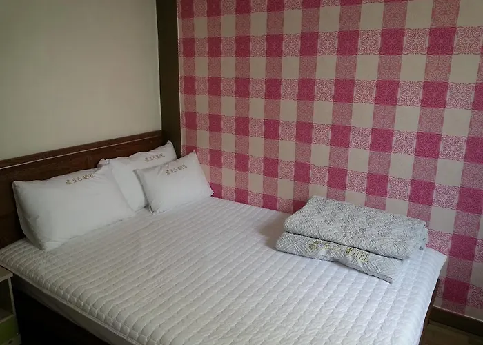 Egg Motel